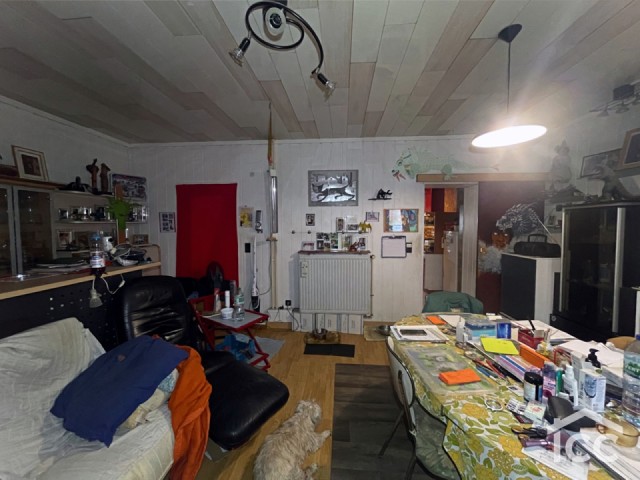 salon dans l'état réel